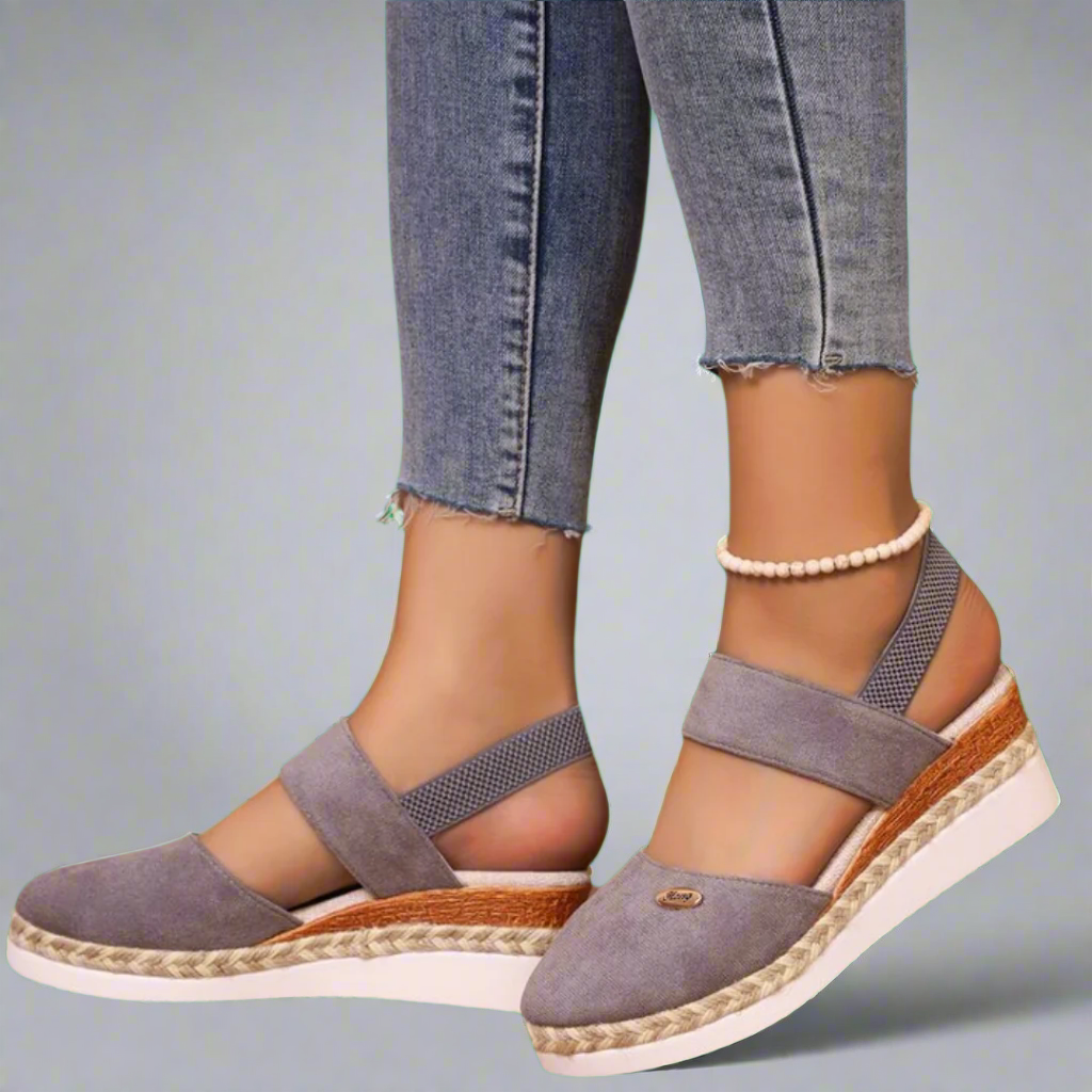 Gitta | Komfortable und vielseitige Sandalen in großen Größen für Damen