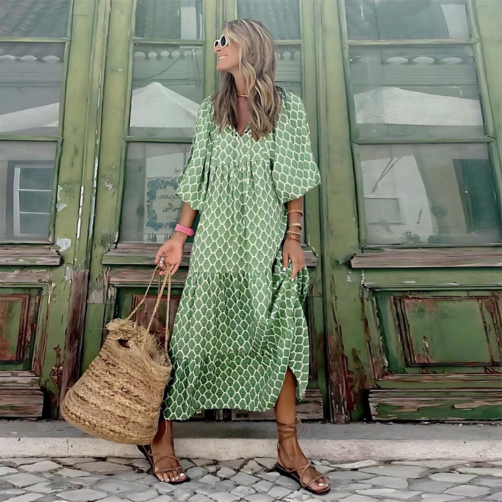 Mabel - Leichtes Kleid mit geometrischem Muster in asymmetrischem Schnitt