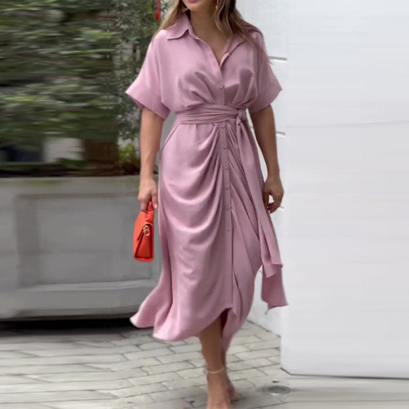 Fern - Hochtailliertes Kleid mit Eleganten Schwebekragen